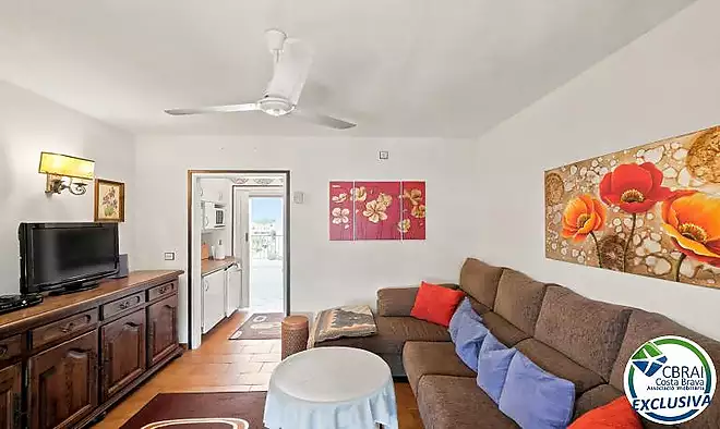 POBLAT T&Iacute;PIC Acollidor apartament al bell mig d&rsquo;Empuriabrava i a nom&eacute;s 400 m de la platja