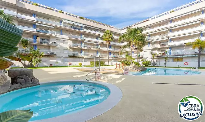 PORT CANIGÓ II Elegant apartament d’1 habitació amb terrassa i vistes al canal