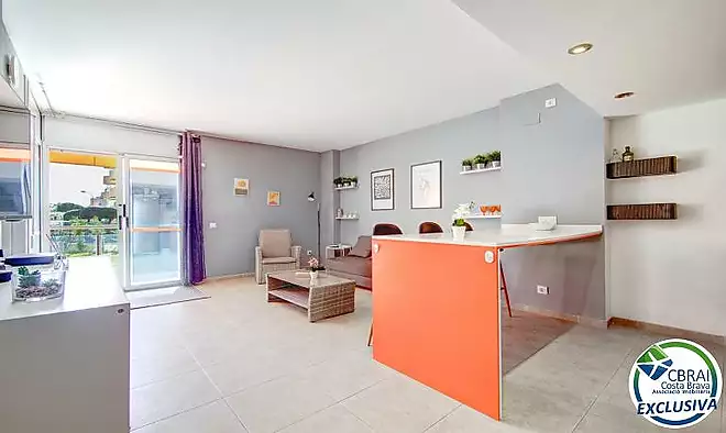 Apartament modern en planta baixa amb terrassa i piscina a Santa Margarida