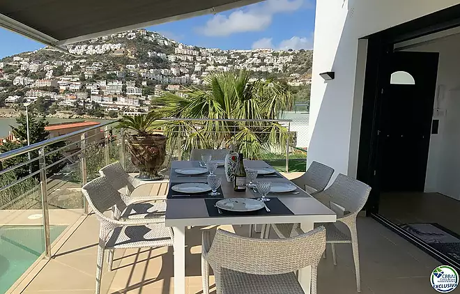 Casa a Roses, 3 habitacions, 250 m2