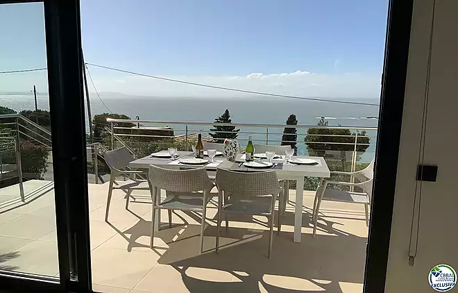 Casa a Roses, 3 habitacions, 250 m2
