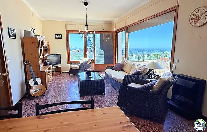 Petita casa amb vistes al mar i terrassa a Mas Fumats, Roses