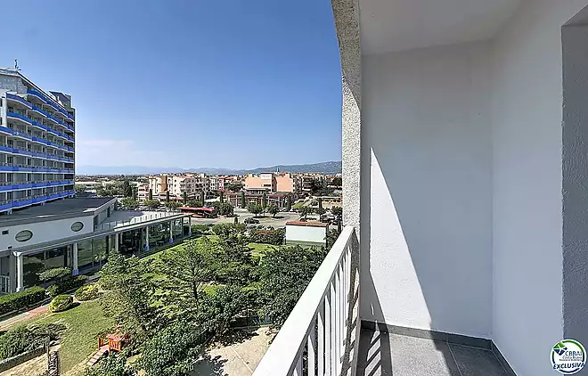 Apartament a primera línia de mar a Empuriabrava