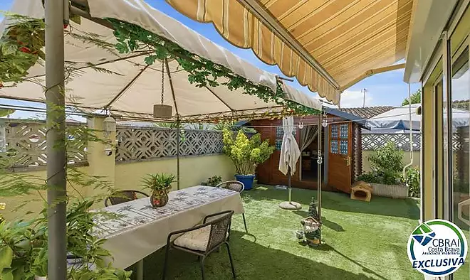 SANT MAURICI Casa independent reformada amb jardí: amplitud, confort i privacitat