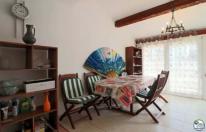 Casa a Montseny amb tres dormitoris i vistes clares a un parc