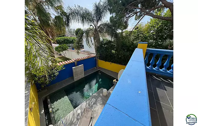Xalet amb piscina, zona residencial, 4 dormitoris 4 banys