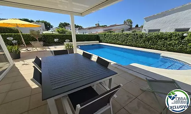Casa d´una sola planta amb llicència T. - Sector Montseny