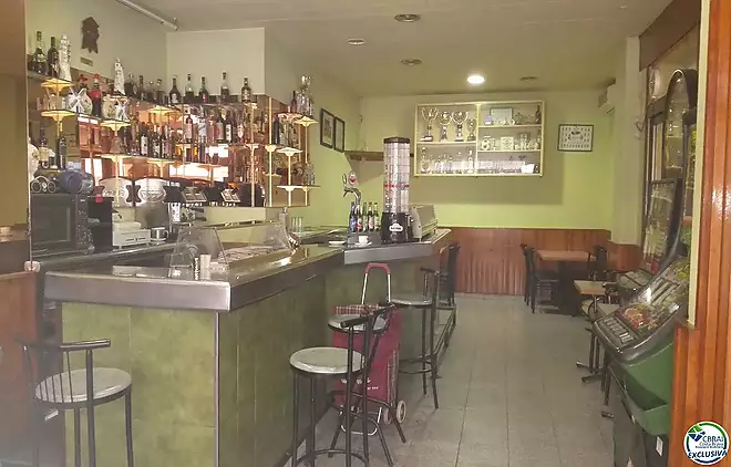 Venda de local comercial a Figueres - Parc Bosc-Castell de Sant Ferran