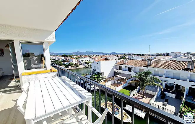 Apartament de 2 habitacions amb p&agrave;rquing, amarratge i traster