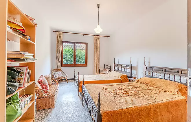 🏡 Casa amb encant al costat del riu a Sant Llorenç de la Muga – Ideal com a habitatge o projecte turístic!
