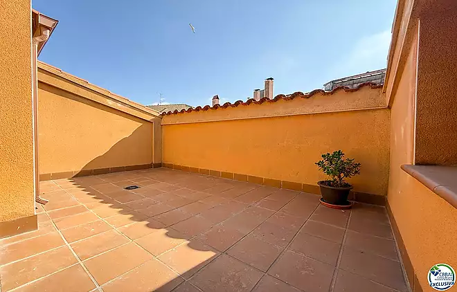 DÚPLEX EN VENDA C/PUJADES