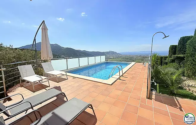 VILA PANORÀMICA AMB VISTES AL MAR, PISCINA PRIVADA I GRAN JARDÍ A MAS FUMATS
