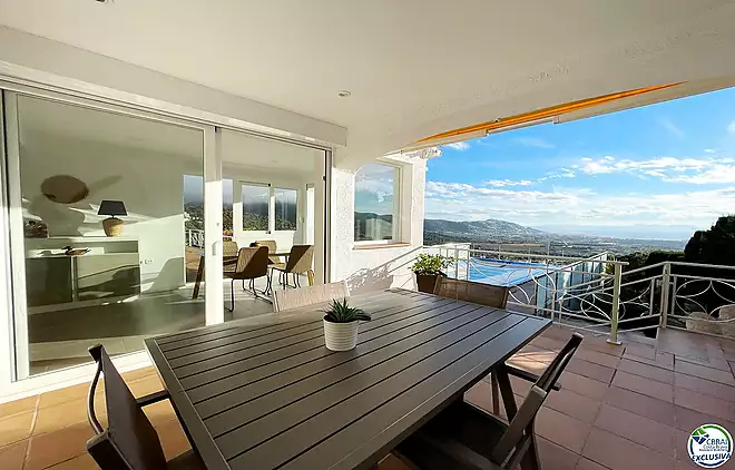 VILA PANORÀMICA AMB VISTES AL MAR, PISCINA PRIVADA I GRAN JARDÍ A MAS FUMATS