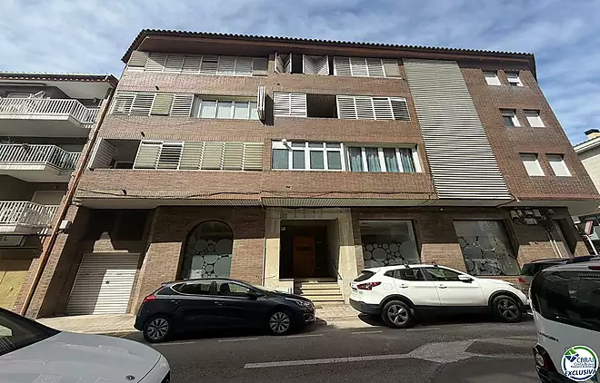 Atic en ple centre de Roses