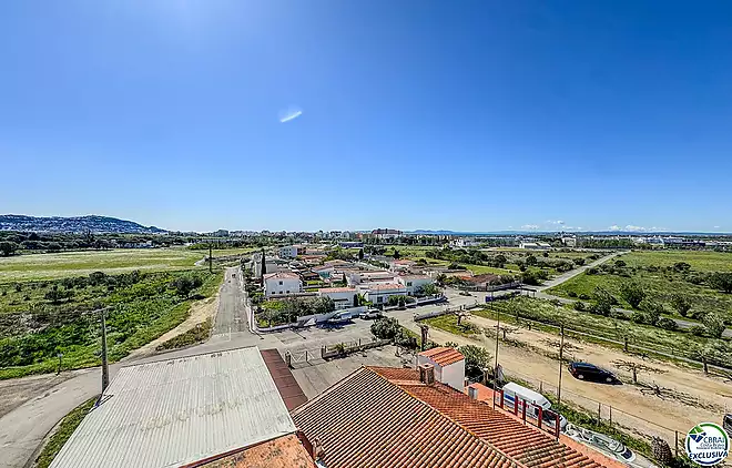 Estudi amb vistes panoràmiques i vistes al mar a Roses