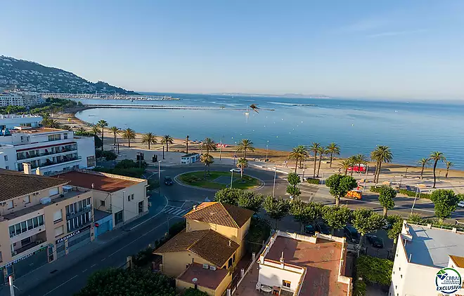 Apartament al centre de la ciutat, a només 250 metres de la platja.