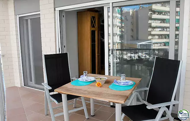 Apartament amb vistes al canal, Santa Margarita, Roses