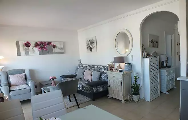 Bonic apartament amb pàrquing privat