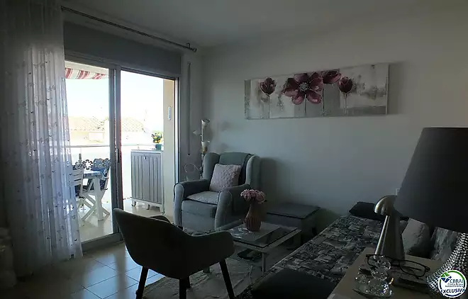 Bonic apartament amb pàrquing privat