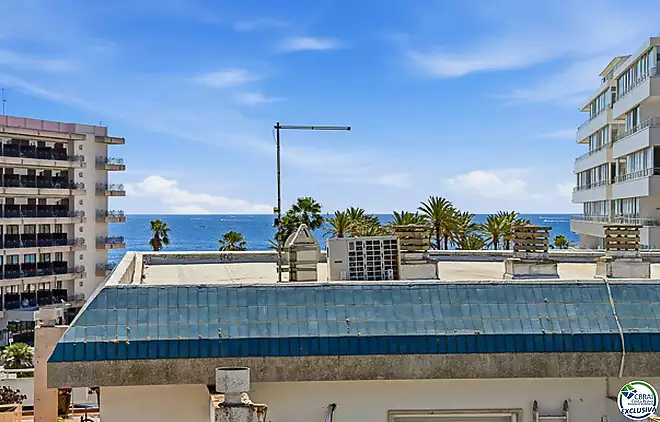 A 150 metres de la platja amb vistes al mar LLICÉNCIA TURÍSTICA
