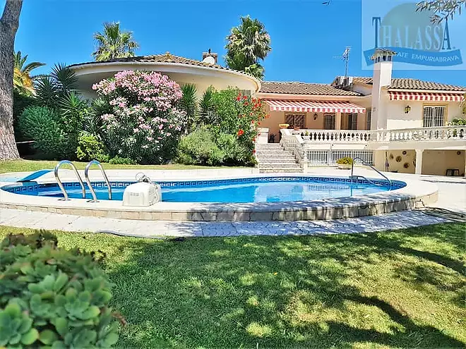 House with mooring of 25m - Noguera area