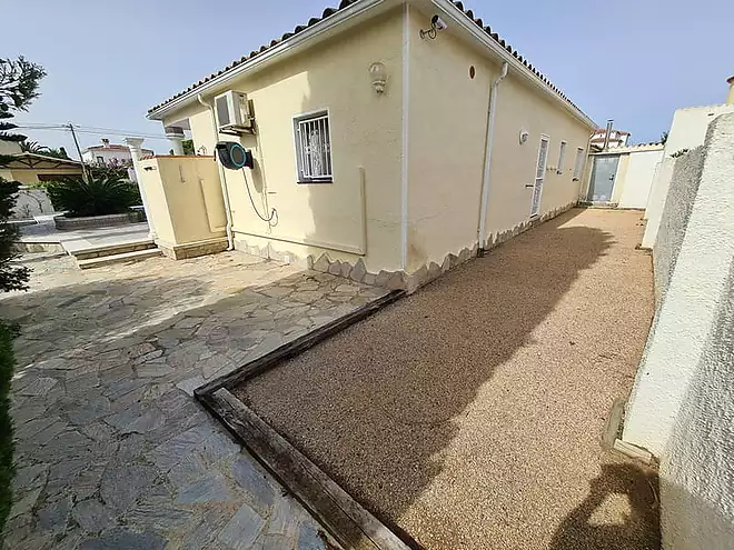 Very nice house with pool - Peni area