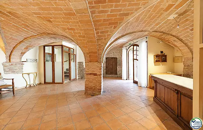 EXCLUSIVA MASIA DEL SEGLE XVI AMB LLICÈNCIA DE TURISME RURAL