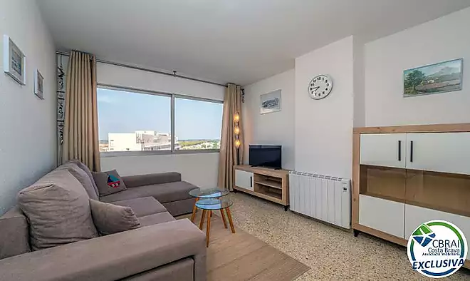 Apartament idealment situat a primera línia de mar a Empuriabrava