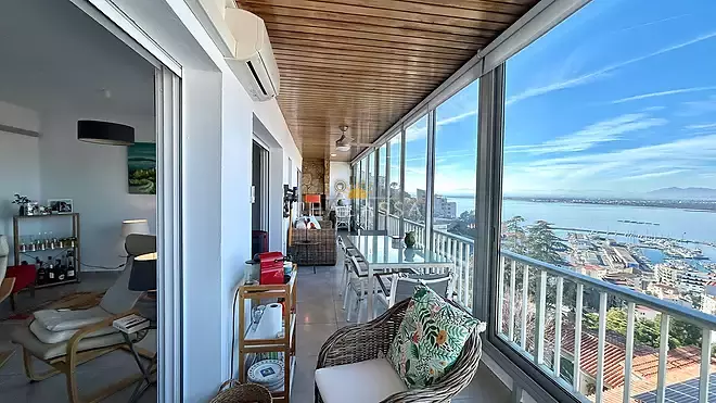Apartament amb vistes al mar a Roses